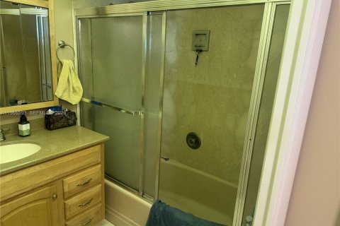 Condominio en alquiler en Fort Lauderdale, Florida, 2 dormitorios, 150.5 m2 № 2032648 - foto 18