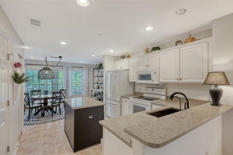 Townhouse in Lakewood Ranch, Florida 2 bedrooms, 101.45 sq.m. № 1651883 - photo 17