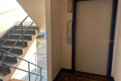 Copropriété à louer à Clearwater, Floride: 1 chambre, 81.29 m2 № 2144740 - photo 2