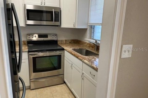 Copropriété à louer à Clearwater, Floride: 1 chambre, 81.29 m2 № 2144740 - photo 6