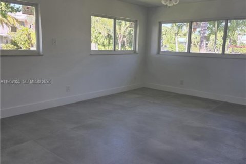 Villa ou maison à vendre à St. Lucie, Floride: 3 chambres, 172.98 m2 № 2024720 - photo 18