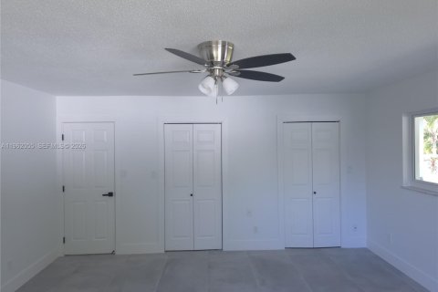 Villa ou maison à vendre à St. Lucie, Floride: 3 chambres, 172.98 m2 № 2024720 - photo 15