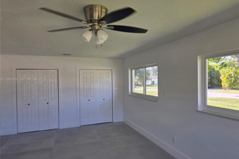 Villa ou maison à vendre à St. Lucie, Floride: 3 chambres, 172.98 m2 № 2024720 - photo 17