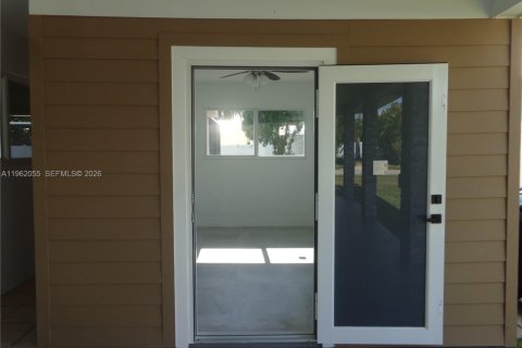 Villa ou maison à vendre à St. Lucie, Floride: 3 chambres, 172.98 m2 № 2024720 - photo 7