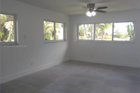Villa ou maison à vendre à St. Lucie, Floride: 3 chambres, 172.98 m2 № 2024720 - photo 28