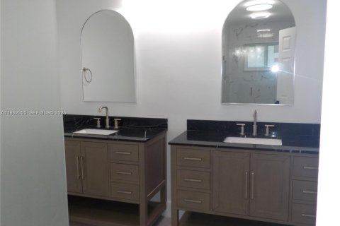 Villa ou maison à vendre à St. Lucie, Floride: 3 chambres, 172.98 m2 № 2024720 - photo 22