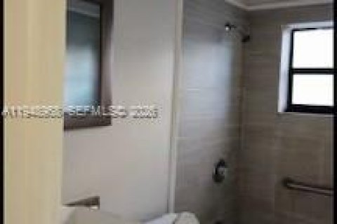 Casa en Fort Lauderdale, Florida 3 dormitorios № 2019534