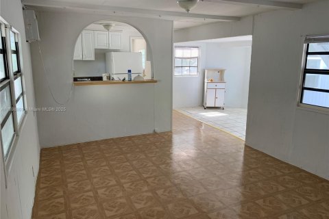 Снять в аренду квартиру в Ки-Ларго, Флорида 3 спальни, 78.6м2, № 1951144 - фото 5