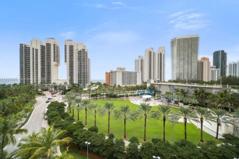 Снять в аренду кондоминиум в Санни-Айлс-Бич, Флорида 1 спальня, 93.37м2, № 2008320 - фото 30