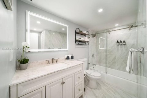 Снять в аренду кондоминиум в Санни-Айлс-Бич, Флорида 1 спальня, 93.37м2, № 2008320 - фото 18