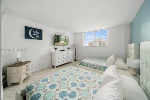 Снять в аренду кондоминиум в Санни-Айлс-Бич, Флорида 1 спальня, 93.37м2, № 2008320 - фото 15