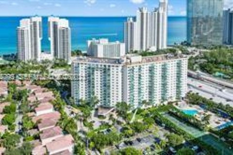 Снять в аренду кондоминиум в Санни-Айлс-Бич, Флорида 1 спальня, 93.37м2, № 2008320 - фото 27