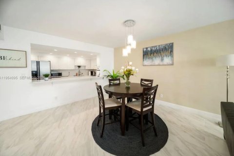 Снять в аренду кондоминиум в Санни-Айлс-Бич, Флорида 1 спальня, 93.37м2, № 2008320 - фото 8