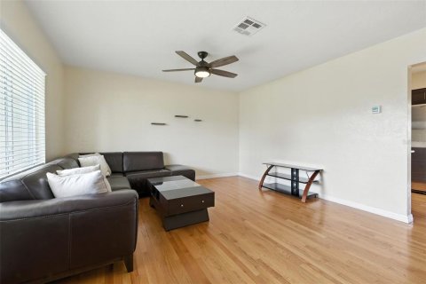 House in Seminole, Florida 2 bedrooms, 101.82 sq.m. № 1886852 - photo 6