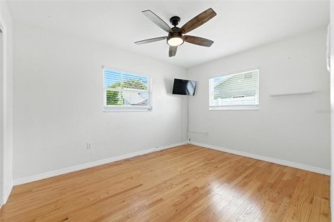 House in Seminole, Florida 2 bedrooms, 101.82 sq.m. № 1886852 - photo 20