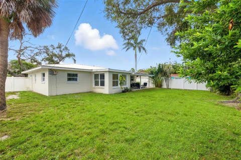 House in Seminole, Florida 2 bedrooms, 101.82 sq.m. № 1886852 - photo 25