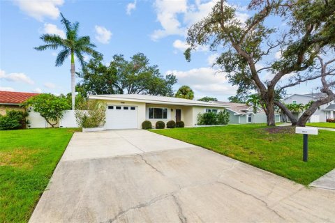 House in Seminole, Florida 2 bedrooms, 101.82 sq.m. № 1886852 - photo 2
