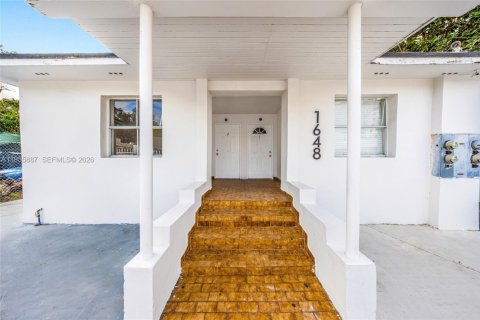 Commercial property in Miami, Florida 223.62 sq.m. № 2020409 - photo 7