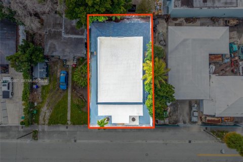 Commercial property in Miami, Florida 223.62 sq.m. № 2020409 - photo 2