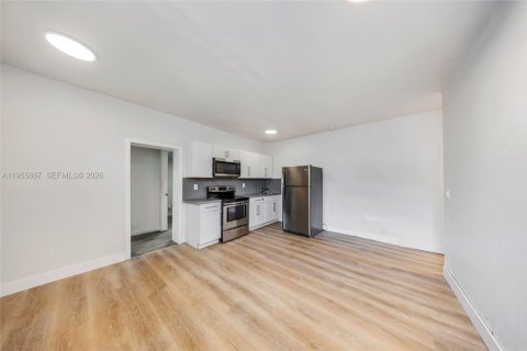 Commercial property in Miami, Florida 223.62 sq.m. № 2020409 - photo 30