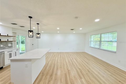 Villa ou maison à louer à Clearwater, Floride: 4 chambres, 142.14 m2 № 1833065 - photo 11