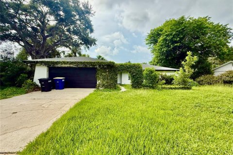 Villa ou maison à louer à Clearwater, Floride: 4 chambres, 142.14 m2 № 1833065 - photo 1