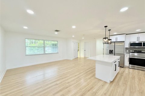 Villa ou maison à louer à Clearwater, Floride: 4 chambres, 142.14 m2 № 1833065 - photo 6