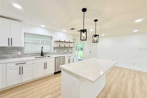 Villa ou maison à louer à Clearwater, Floride: 4 chambres, 142.14 m2 № 1833065 - photo 8