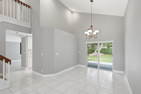 House in Pembroke Pines, Florida 3 bedrooms, 164.99 sq.m. № 2173864 - photo 15
