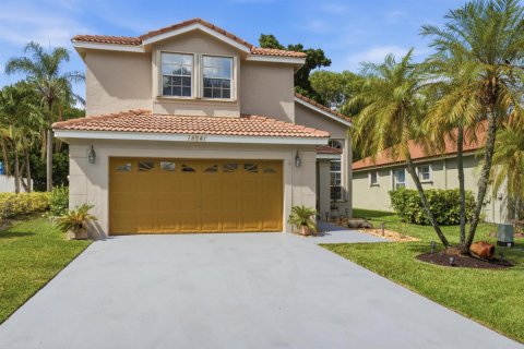 House in Pembroke Pines, Florida 3 bedrooms, 164.99 sq.m. № 2173864 - photo 4