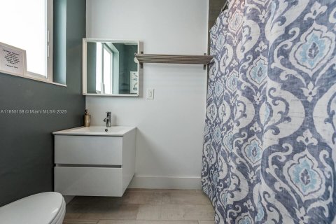 House in Miami, Florida 3 bedrooms, 121.24 sq.m. № 1874274 - photo 26