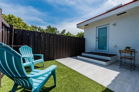 House in Miami, Florida 3 bedrooms, 121.24 sq.m. № 1874274 - photo 20