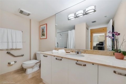 Condo in Coral Gables, Florida, 3 bedrooms  № 1857044 - photo 9