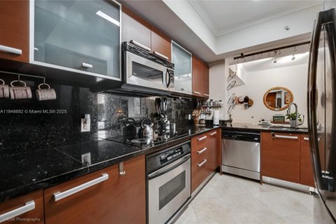 Condo in Coral Gables, Florida, 3 bedrooms  № 1857044 - photo 4