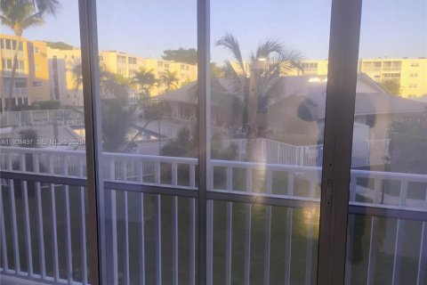 Купить виллу или дом в Дания-Бич, Флорида 1 спальня, 74.32м2, № 1997564 - фото 15