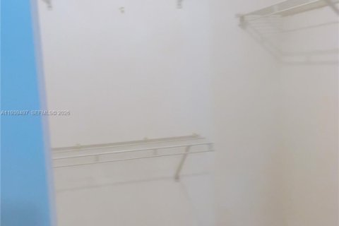 Купить виллу или дом в Дания-Бич, Флорида 1 спальня, 74.32м2, № 1997564 - фото 11