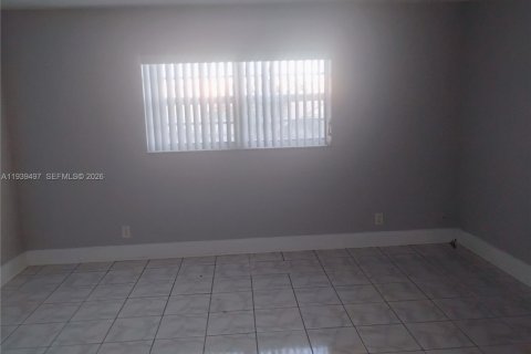 Купить виллу или дом в Дания-Бич, Флорида 1 спальня, 74.32м2, № 1997564 - фото 13
