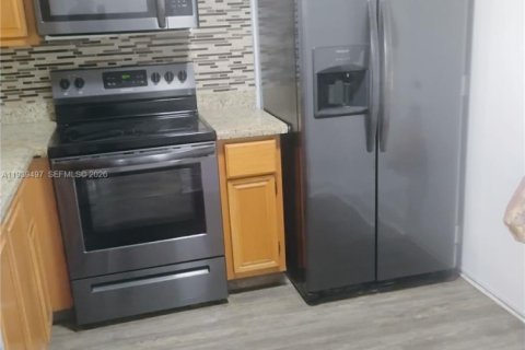 Купить виллу или дом в Дания-Бич, Флорида 1 спальня, 74.32м2, № 1997564 - фото 3