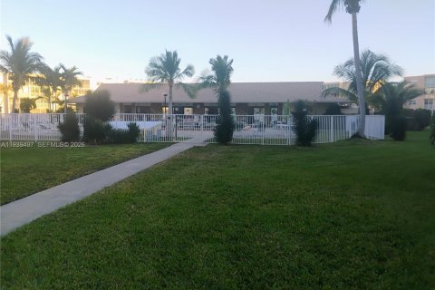 Купить виллу или дом в Дания-Бич, Флорида 1 спальня, 74.32м2, № 1997564 - фото 18