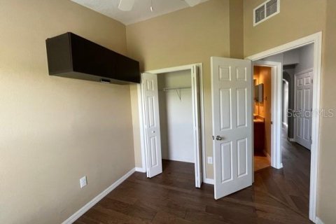 Townhouse in Pinellas Park, Florida 3 bedrooms, 139.35 sq.m. № 1843404 - photo 24