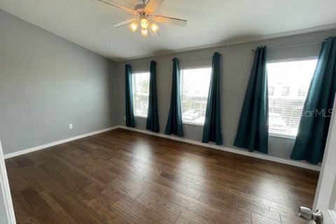 Townhouse in Pinellas Park, Florida 3 bedrooms, 139.35 sq.m. № 1843404 - photo 15