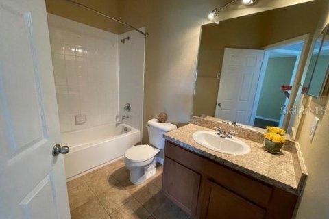 Townhouse in Pinellas Park, Florida 3 bedrooms, 139.35 sq.m. № 1843404 - photo 25