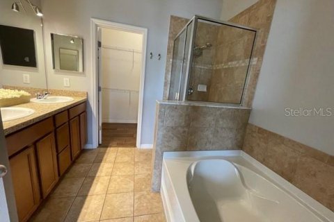 Townhouse in Pinellas Park, Florida 3 bedrooms, 139.35 sq.m. № 1843404 - photo 20