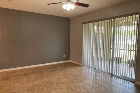 Townhouse in Pinellas Park, Florida 3 bedrooms, 139.35 sq.m. № 1843404 - photo 10