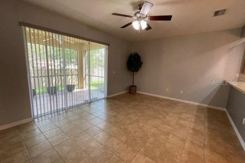 Townhouse in Pinellas Park, Florida 3 bedrooms, 139.35 sq.m. № 1843404 - photo 9