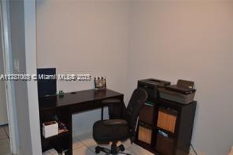 Купить кондоминиум в Майами, Флорида 1 спальня, 87.98м2, № 1859207 - фото 8
