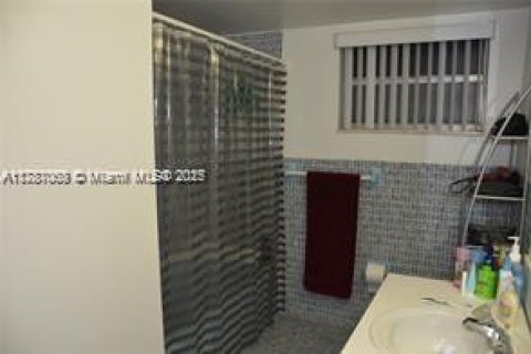 Купить кондоминиум в Майами, Флорида 1 спальня, 87.98м2, № 1859207 - фото 11