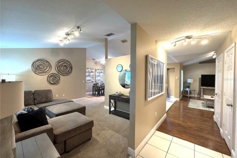 House in Davenport, Florida 4 bedrooms, 145.3 sq.m. № 1905026 - photo 2