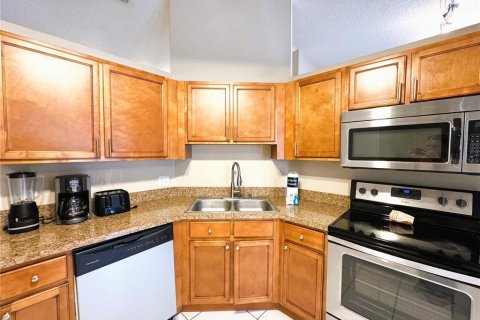 House in Davenport, Florida 4 bedrooms, 145.3 sq.m. № 1905026 - photo 9