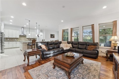 House in Windermere, Florida 5 bedrooms, 354.89 sq.m. № 2209698 - photo 24